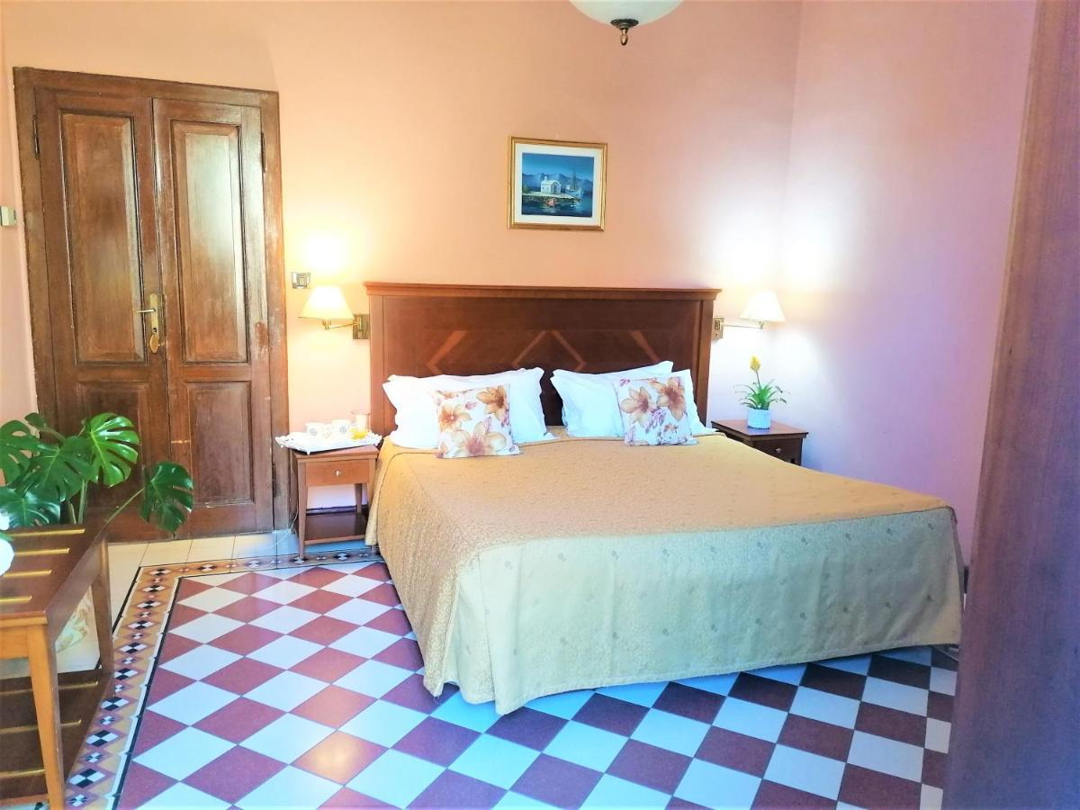 Hotel La Rondinella Каннеро-Ривьера Экстерьер фото