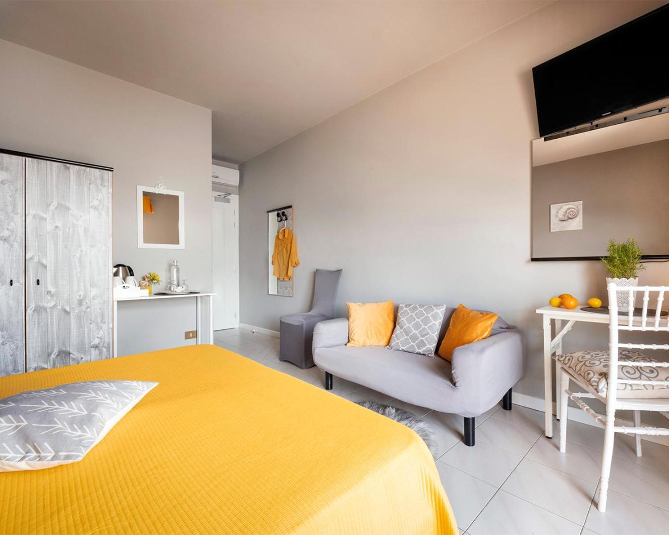 Hotel La Rondinella Каннеро-Ривьера Экстерьер фото